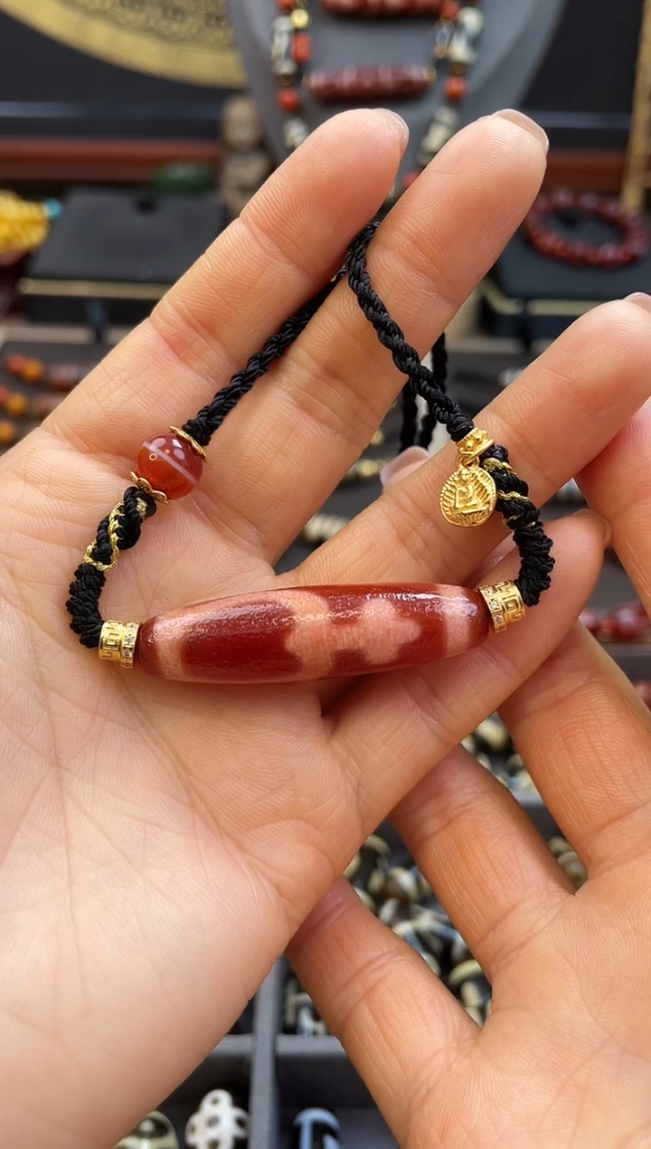 未镶嵌颈饰玛瑙/玉髓美泓精品高油红肉宝瓶颈饰