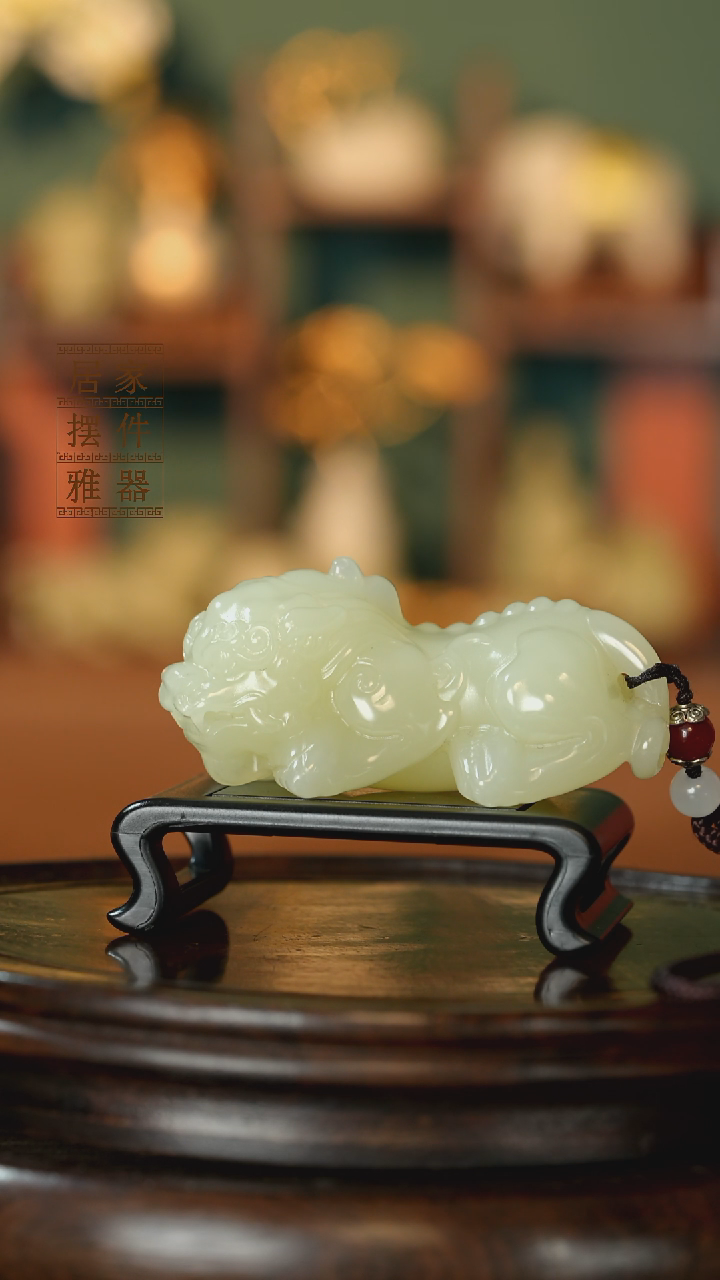 玉《纳福貔貅》摆件