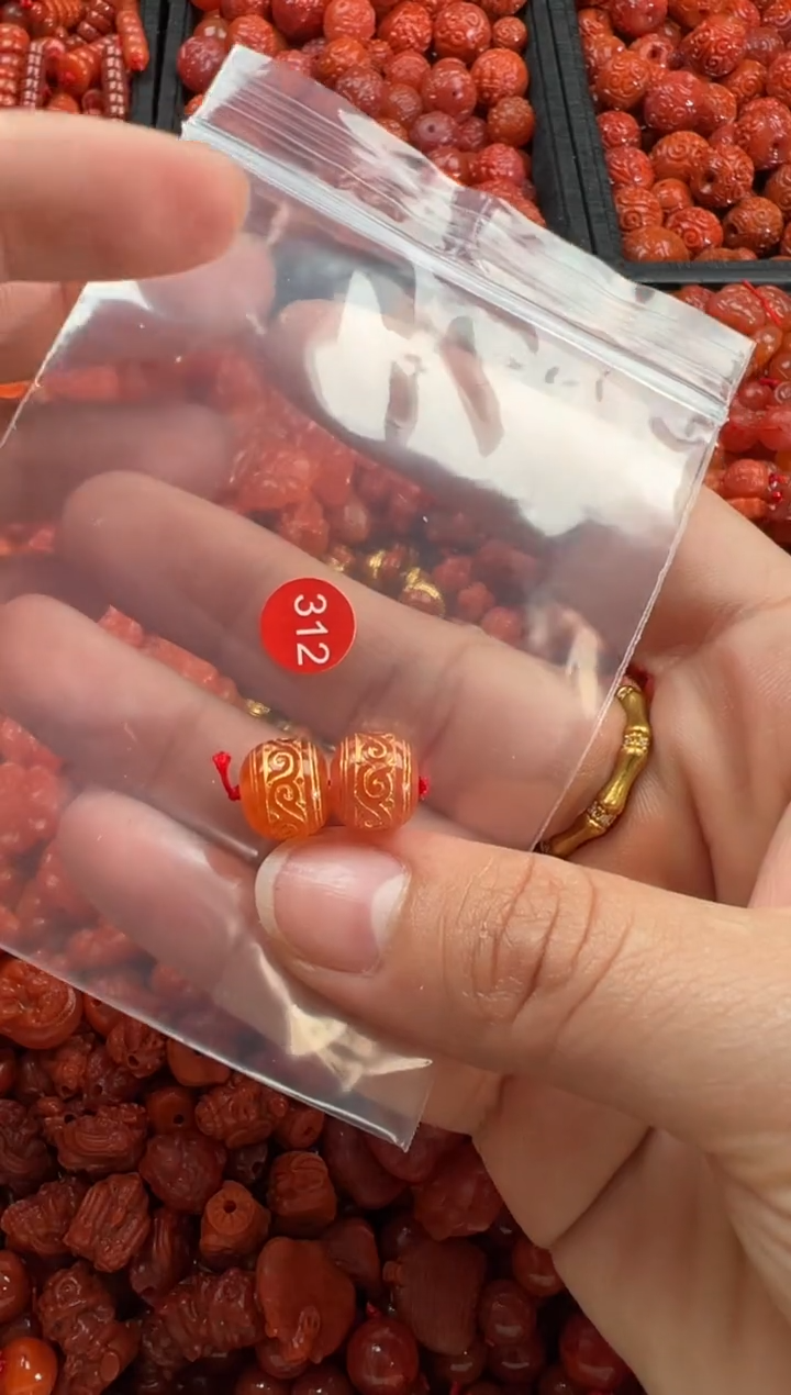 【闪购商品】南红玛瑙颈饰未镶嵌1