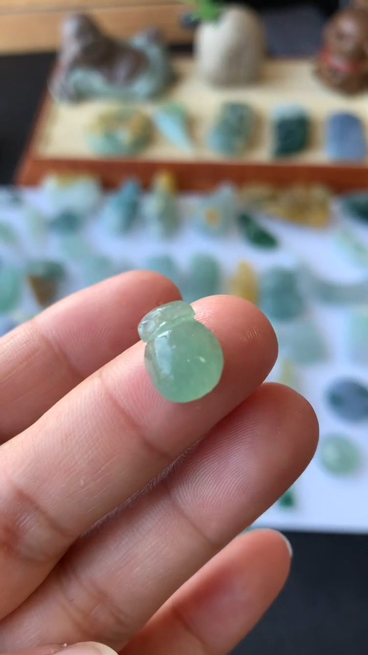 【闪购商品】定制翡翠未镶嵌钱袋66+6