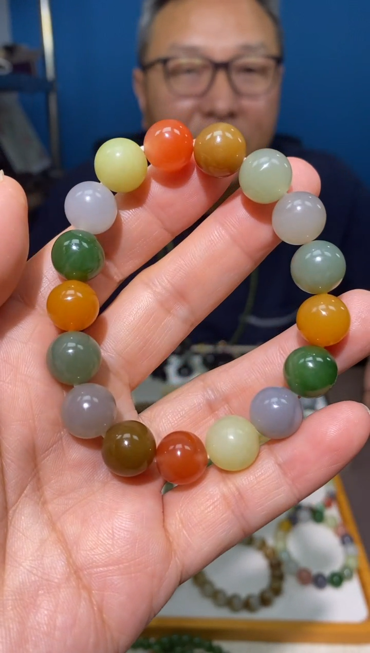 未镶嵌手链和田玉颜色多样性发货拍一发一