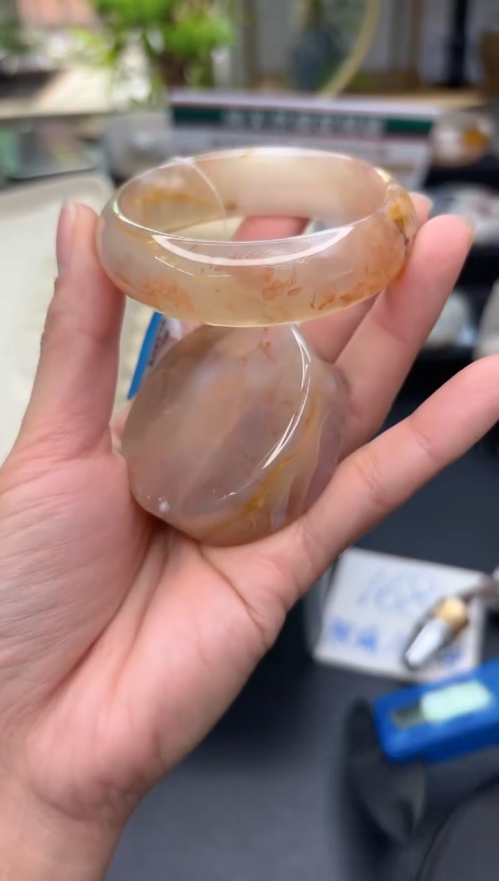 【闪购商品】石英质玉手镯未镶嵌C569(53圈赠送镯心)