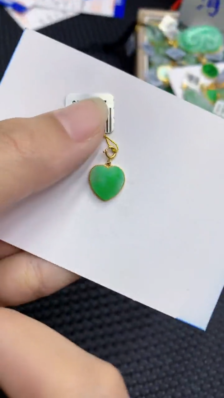 【闪购商品】翡翠颈饰18K金镶嵌            8