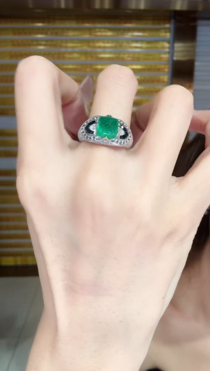 铂Pt950镶嵌戒指祖母绿唐塔