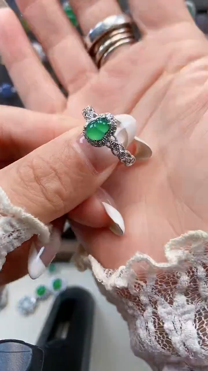 银S925镶嵌戒指翡翠F*4683
