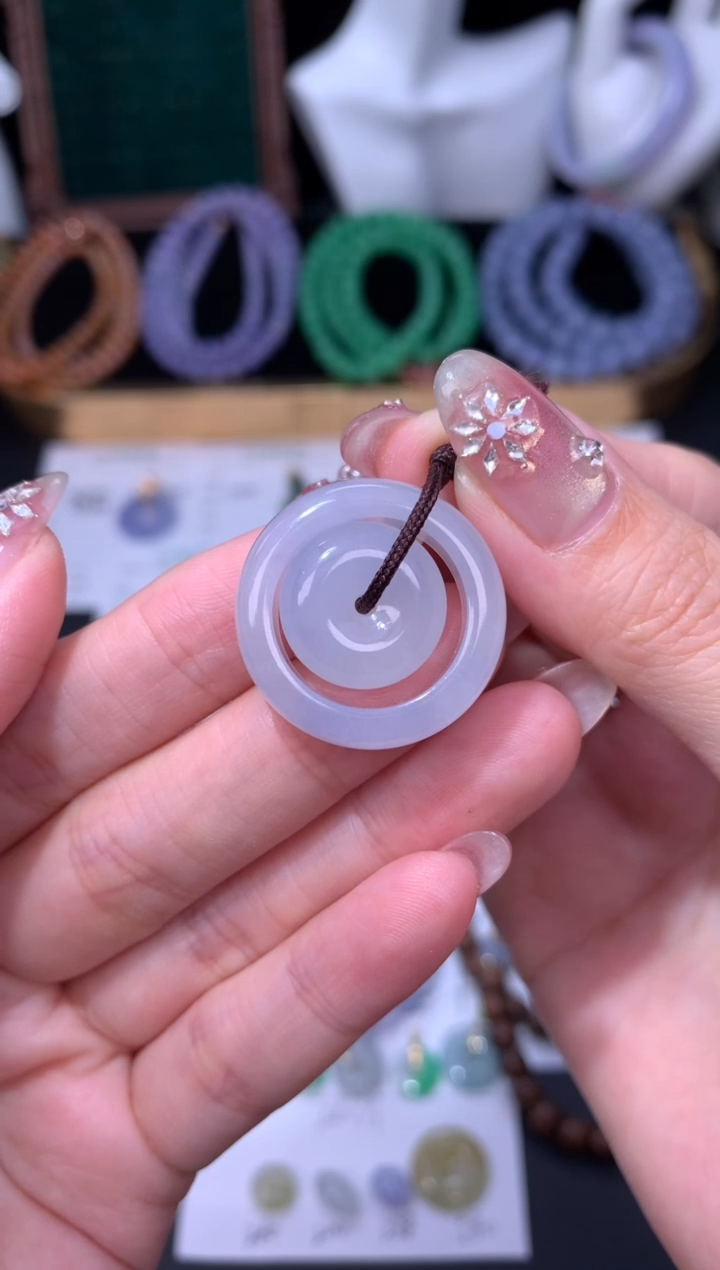 未镶嵌定制翡翠48小时鉴赏期 退货不扣服务费