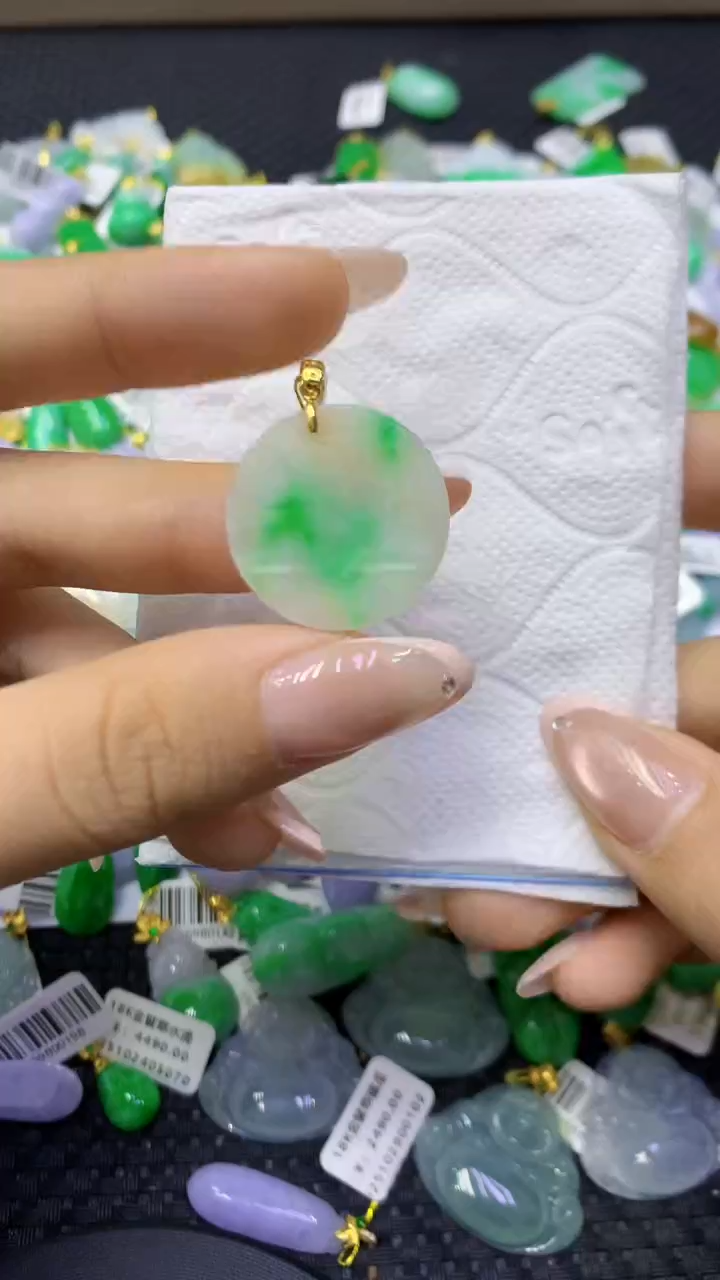 颈饰未镶嵌翡翠天然缅甸翡翠A货
