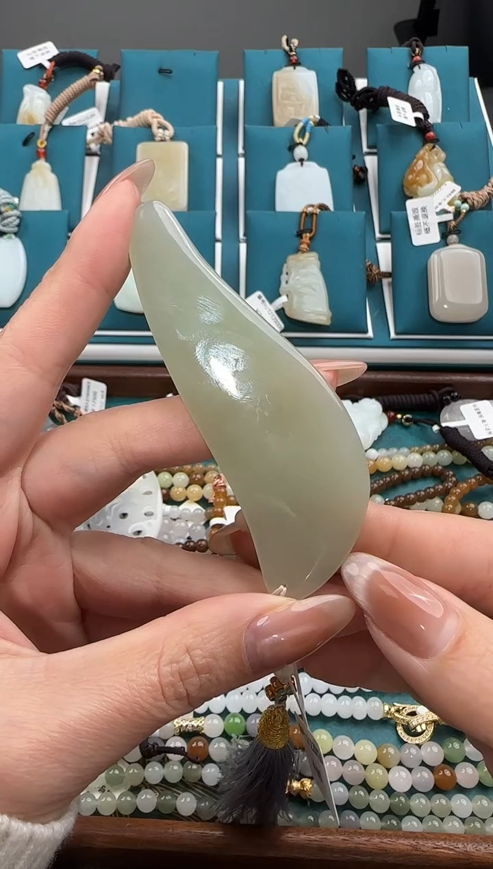 颈饰未镶嵌和田玉LR