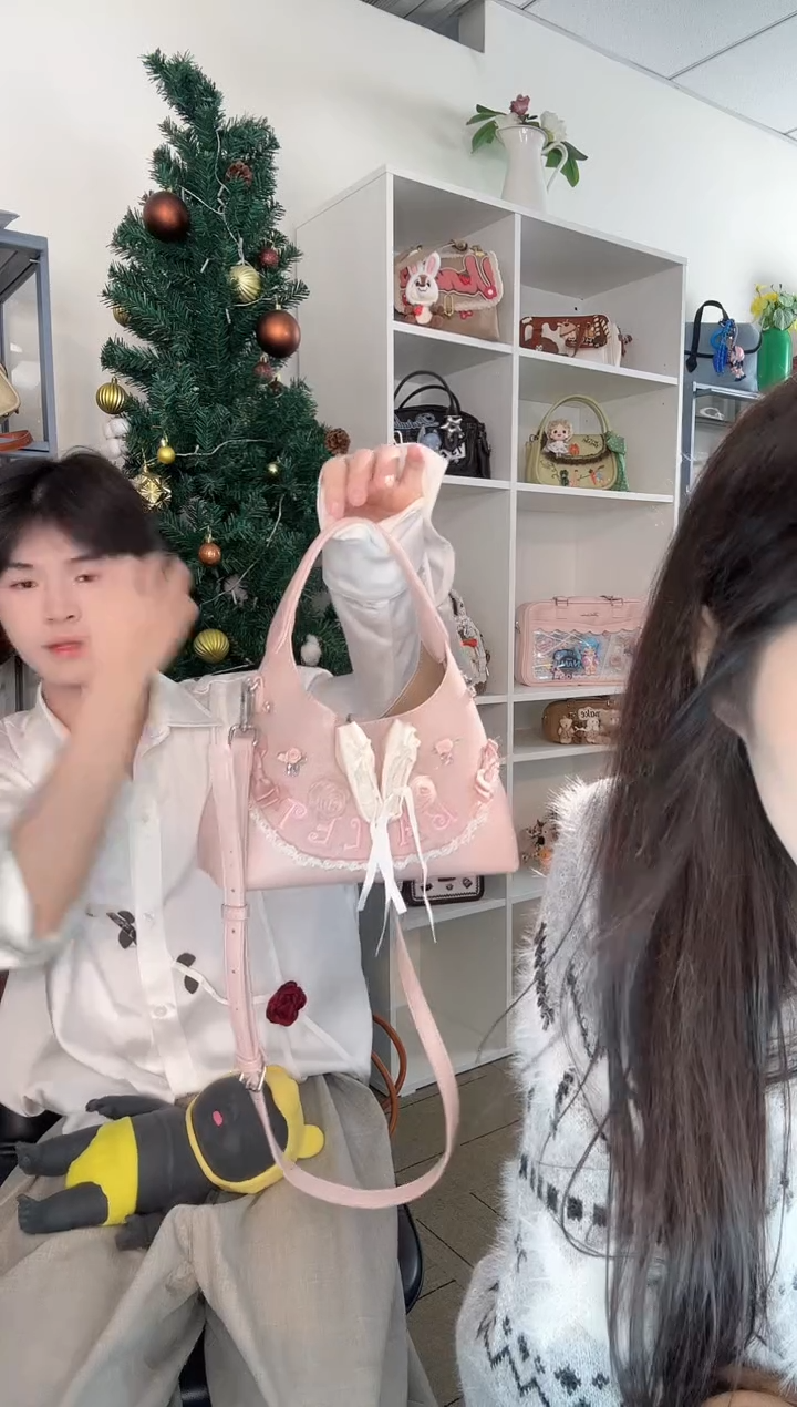 PU必灵手工潮包包