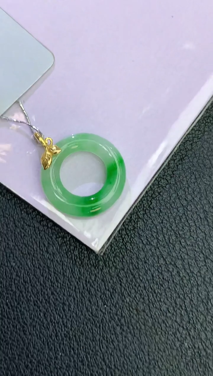 颈饰18K金镶嵌翡翠赠礼盒证书 麦麦