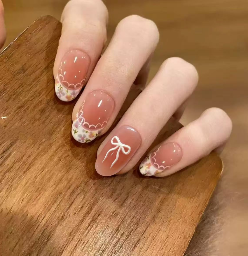 E42最新款穿戴甲美甲E42奶芙花田