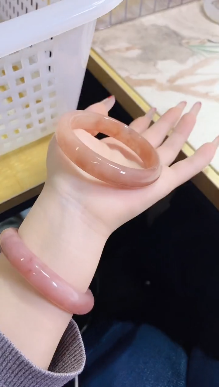 【闪购商品】石英质玉手镯未镶嵌456/57.2