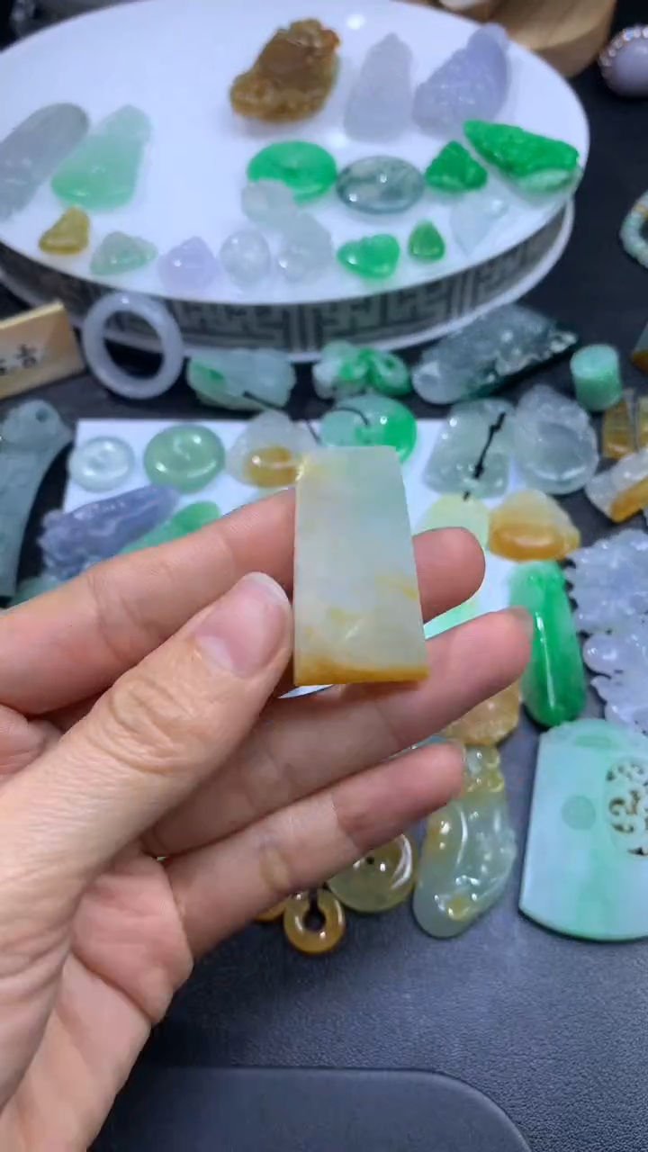 【闪购商品】定制翡翠未镶嵌翡翠