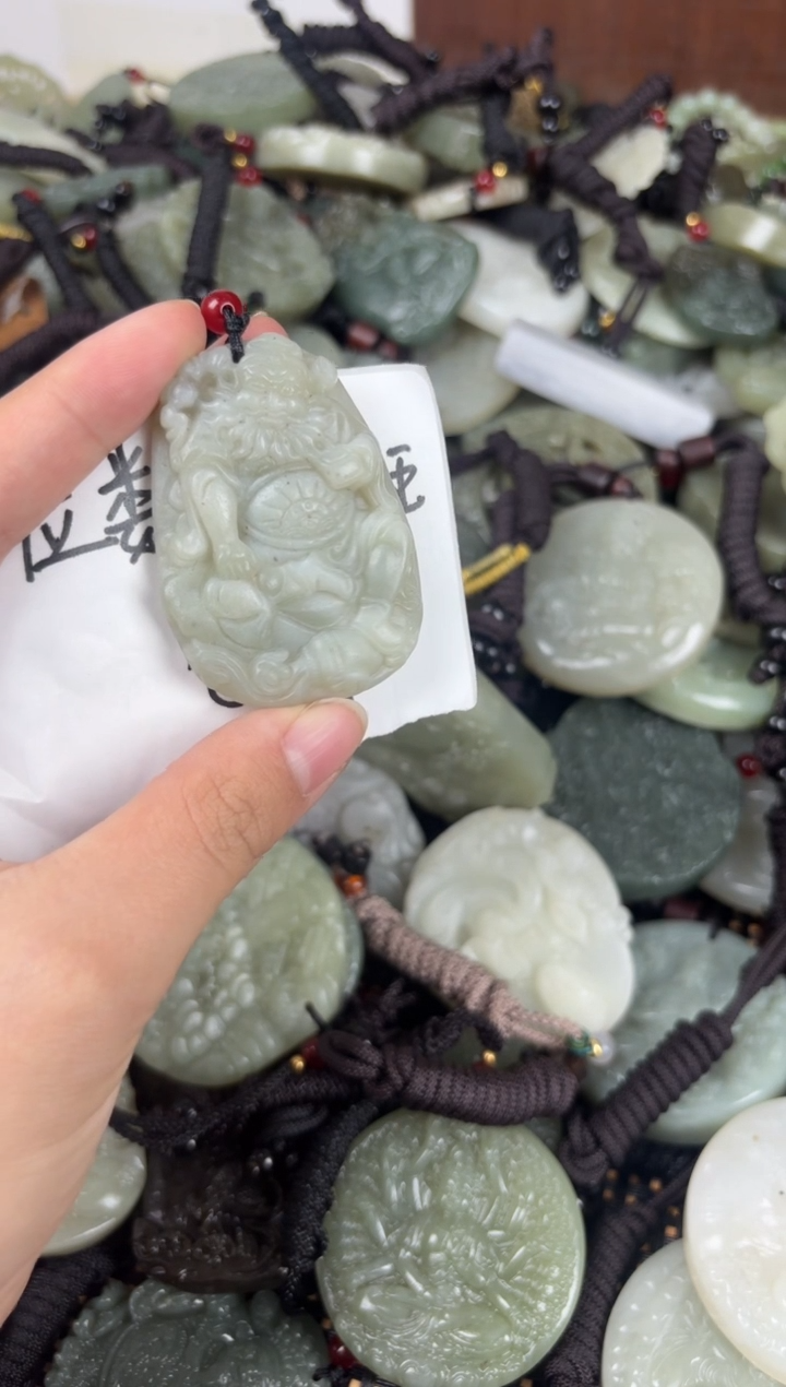 【闪购商品】和田玉颈饰未镶嵌1