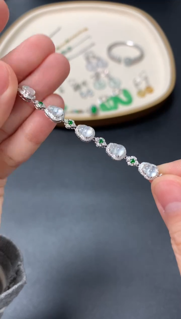 【闪购商品】翡翠手链18K金镶嵌手链12000