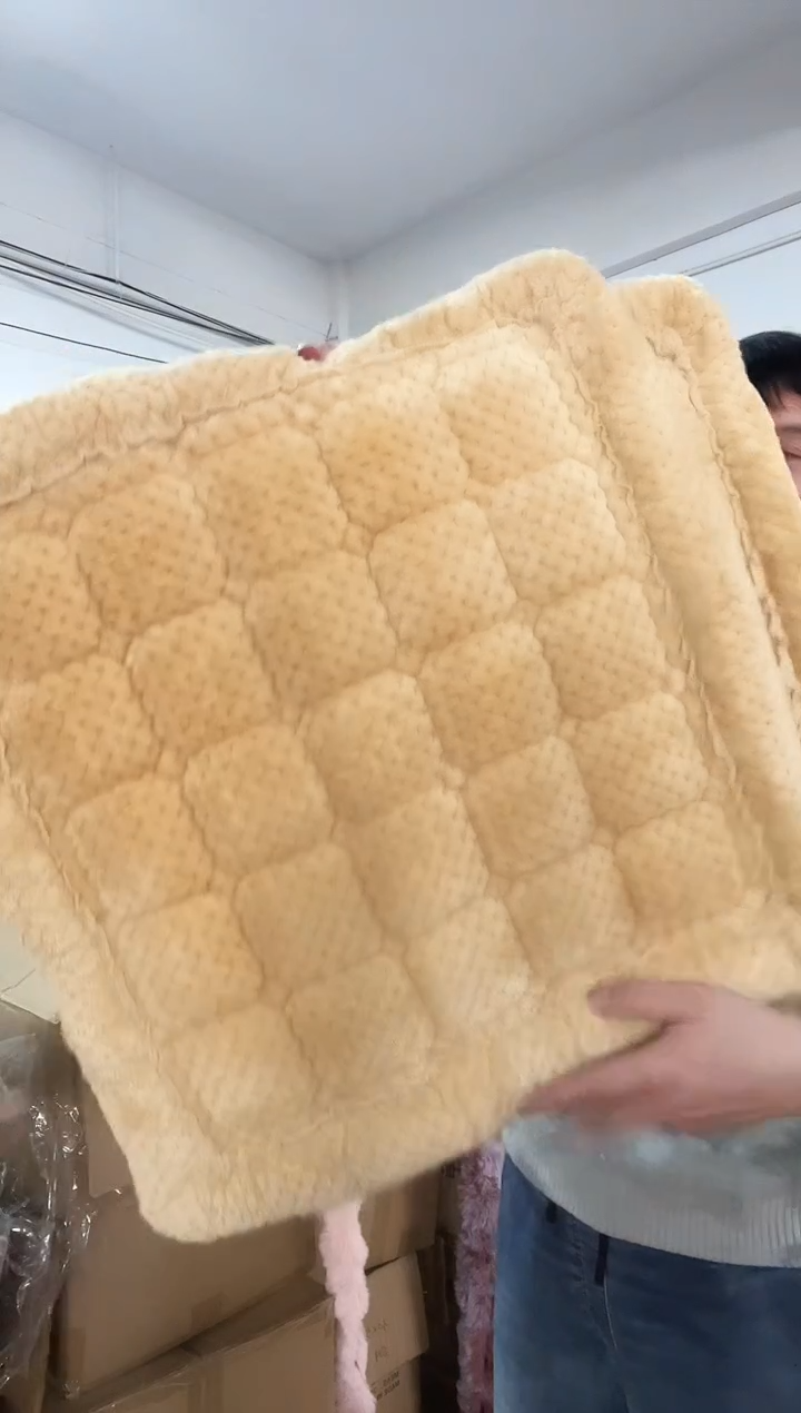 棉棉D23 坐垫发2个