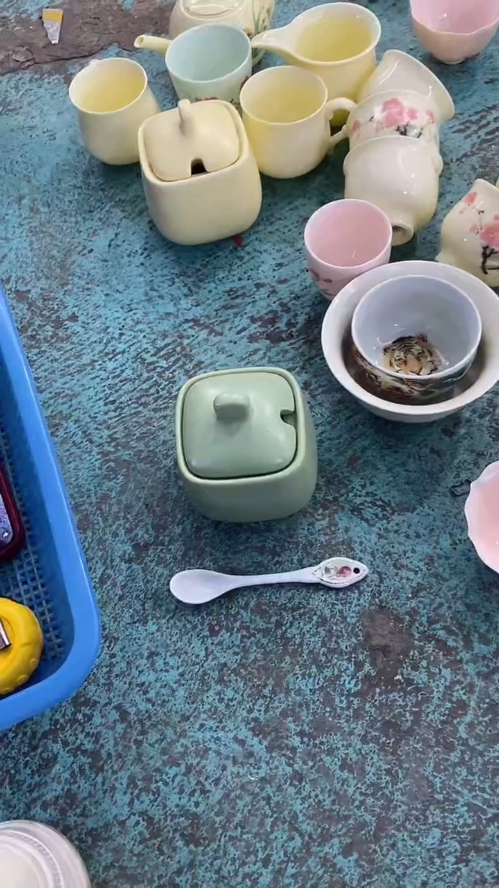 摆件陶绿稀土调味罐加个小勺