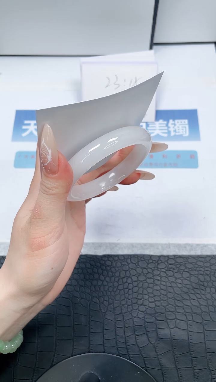 【闪购商品】石英质玉手镯未镶嵌323-58