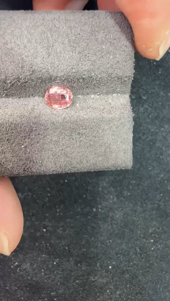 未镶嵌定制定制蓝宝石天然0.63克拉 帕帕拉恰国际证书