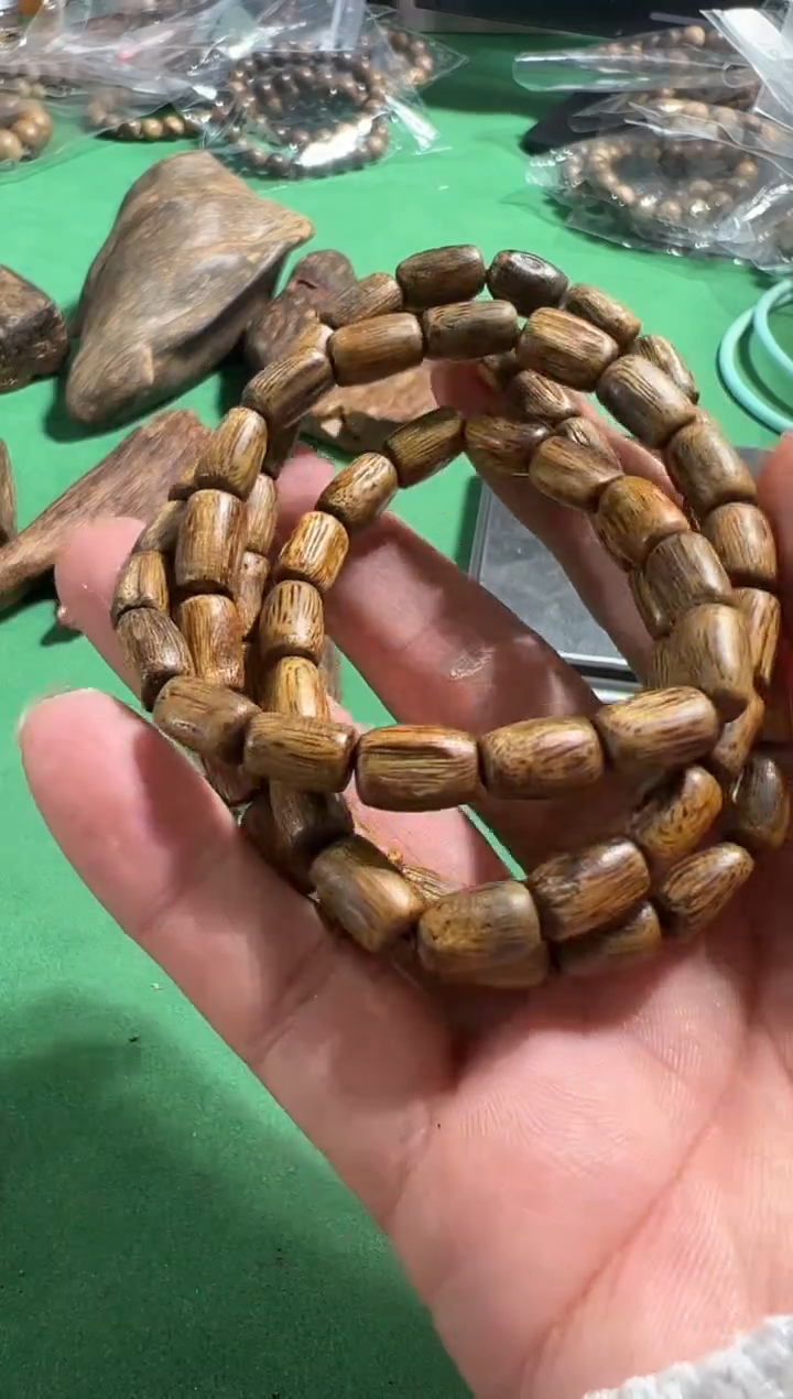 【闪购商品】沉香手串75号22克金丝油棋楠多样性发一