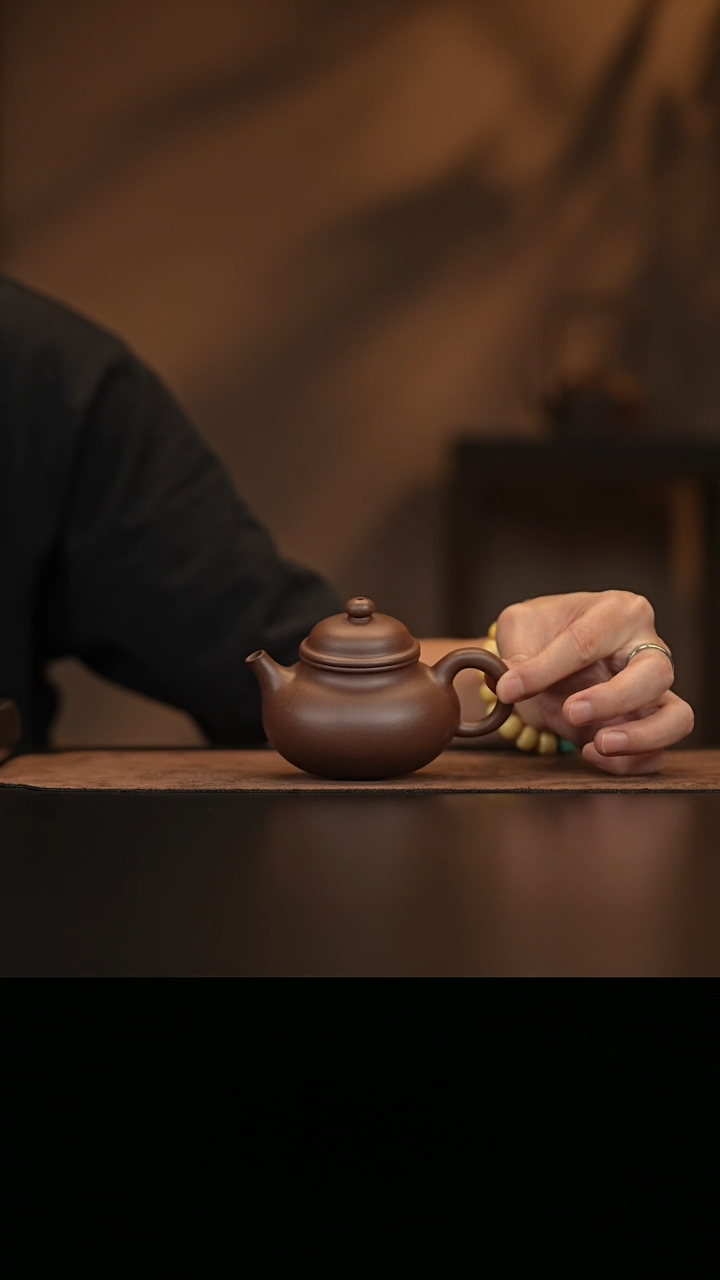 允禾斋  紫砂壶  容天  紫泥