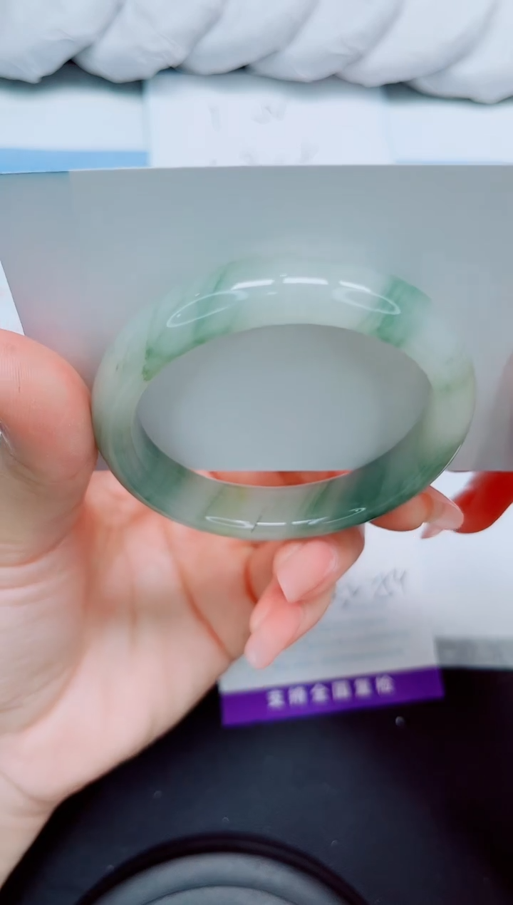 【闪购商品】石英质玉手镯未镶嵌50-53.2