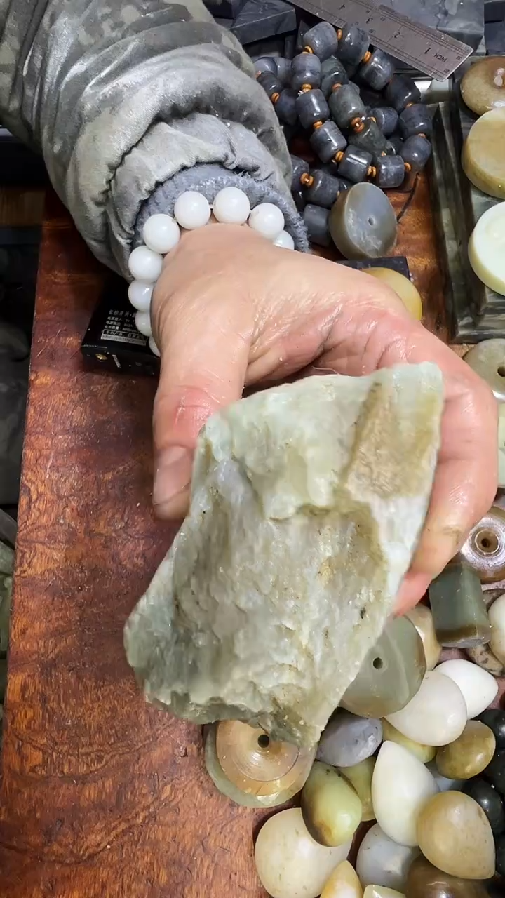 未镶嵌和田玉珠宝半成品1