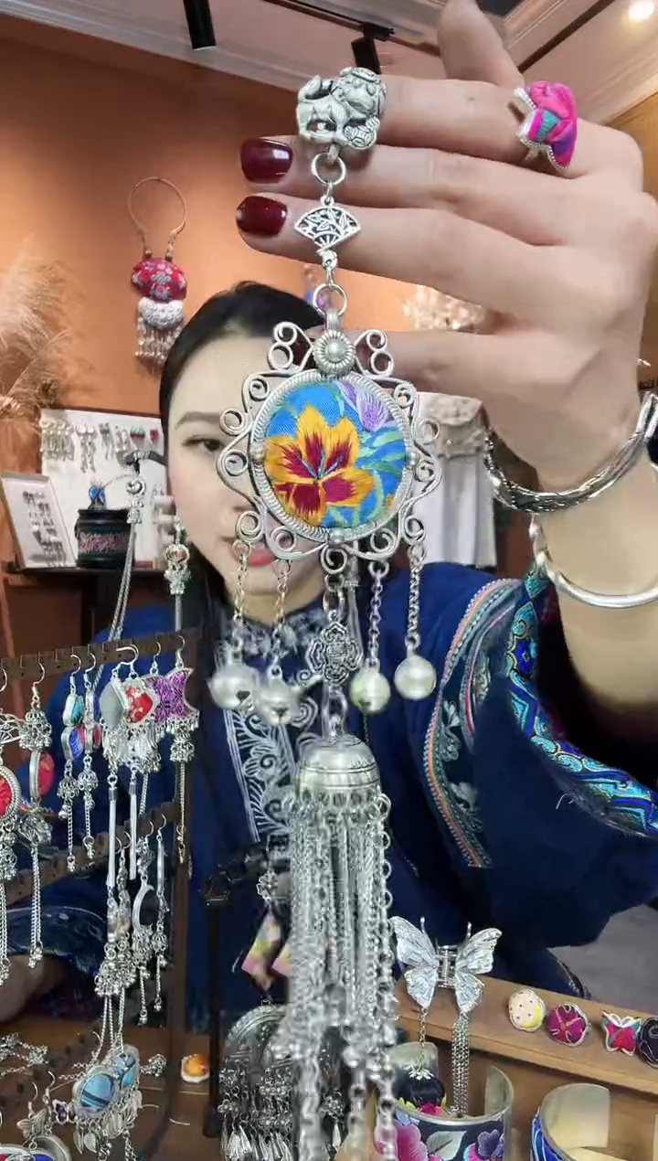 【闪购商品】刺绣纯手工民族风压襟