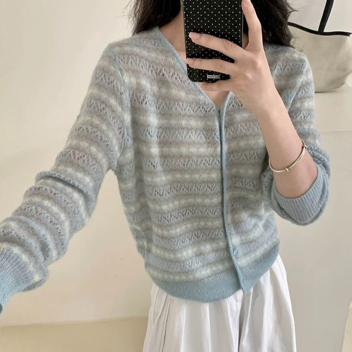 【希希】王炸款女装春款海浪雨钩花镂空V领条纹针织开衫 ytj-17-36