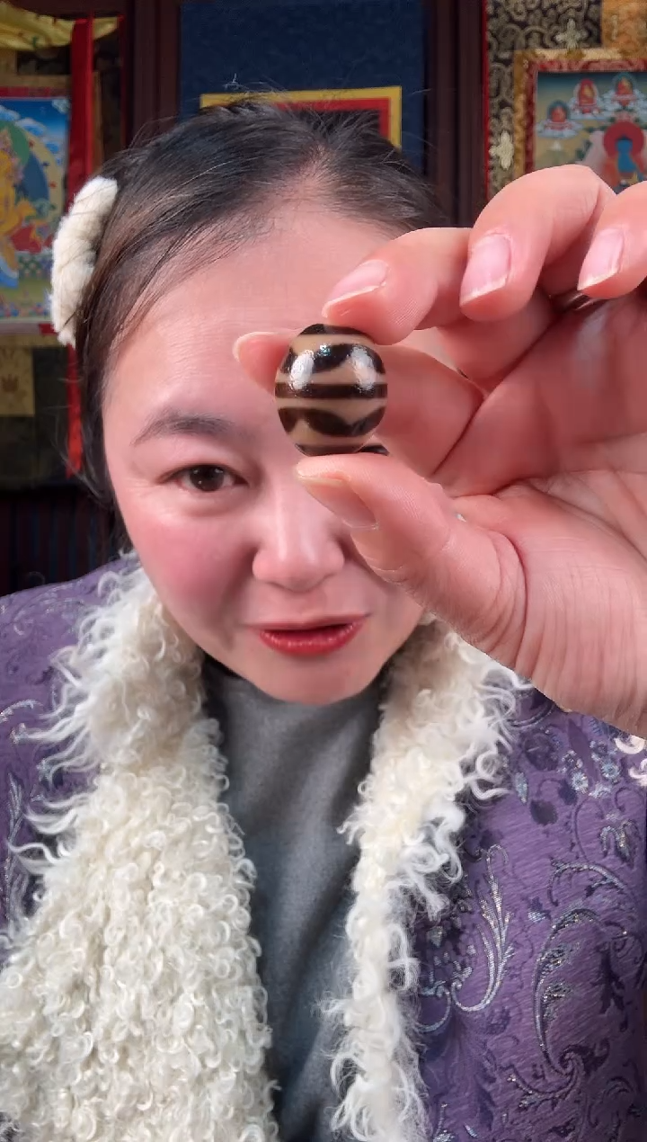 无非金属藏地古珠