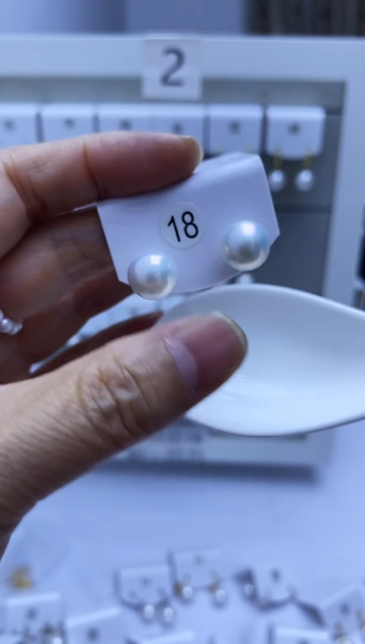 银S925镶嵌耳饰淡水珍珠18