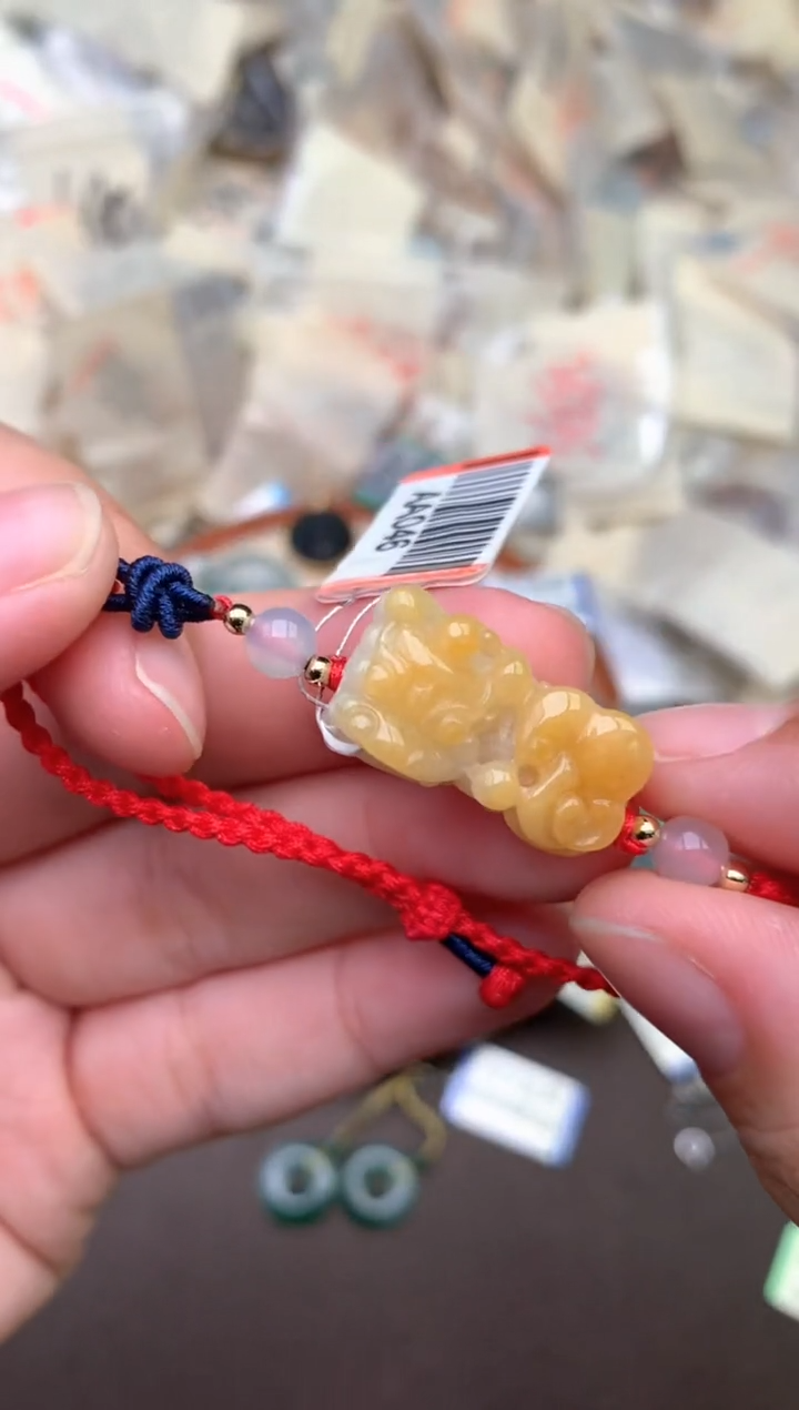 未镶嵌挂件翡翠   —