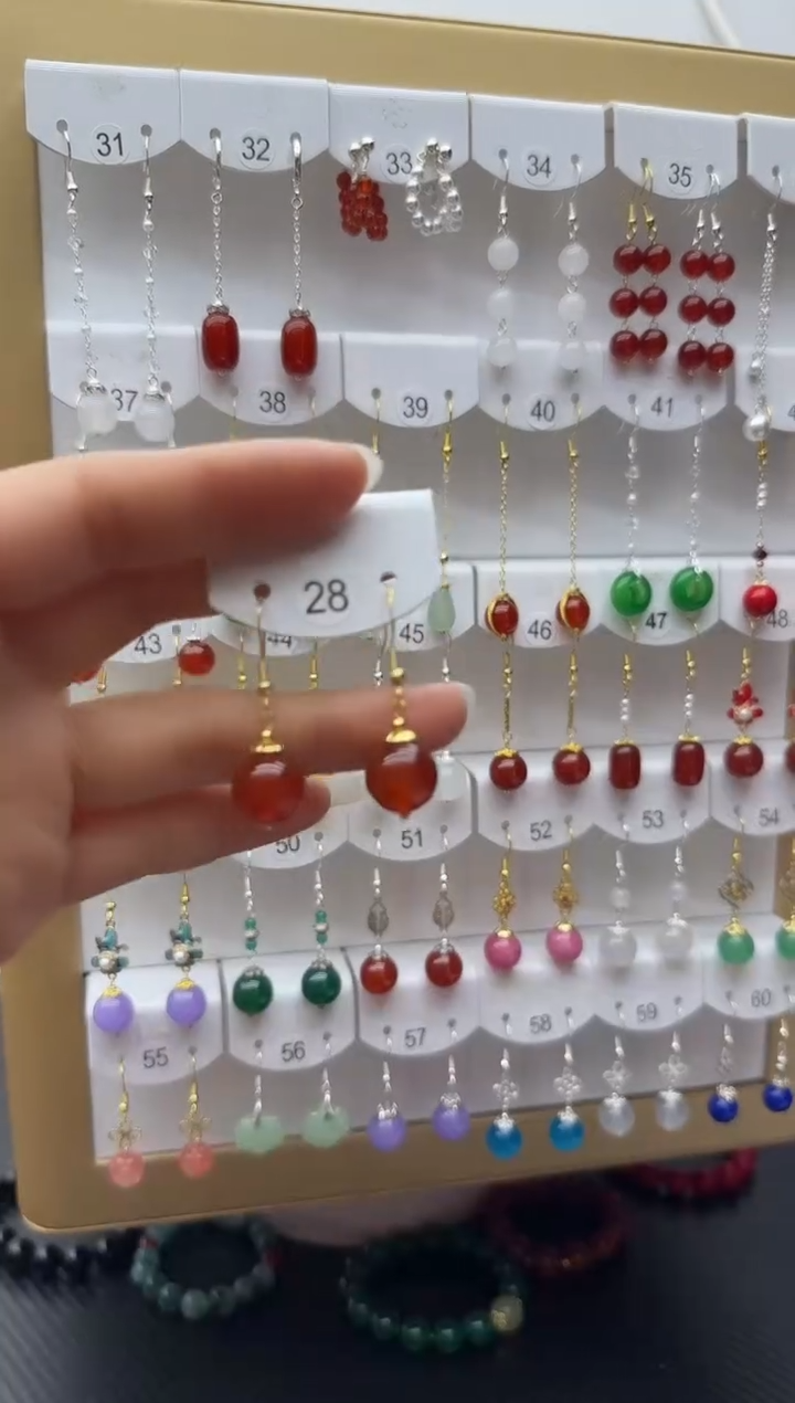 未镶嵌石英质玉（非洲翠）耳坠28