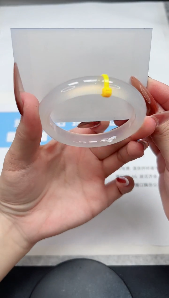 【闪购商品】玛瑙/玉髓手镯未镶嵌42/香槟荔枝56.8