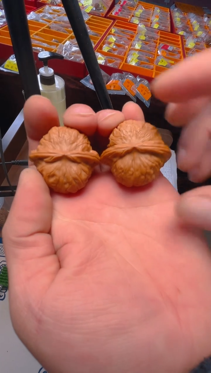 【闪购商品】文玩核桃把件38玉麒麟