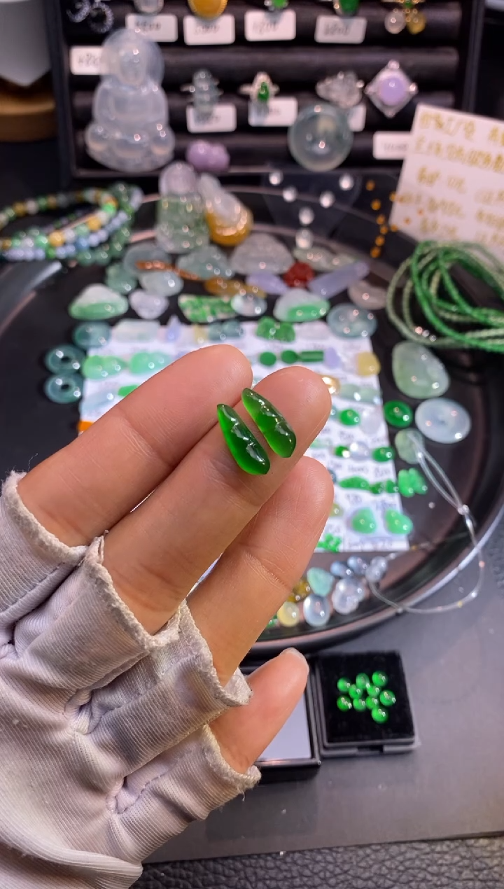 【闪购商品】翡翠挂件未镶嵌豆子
