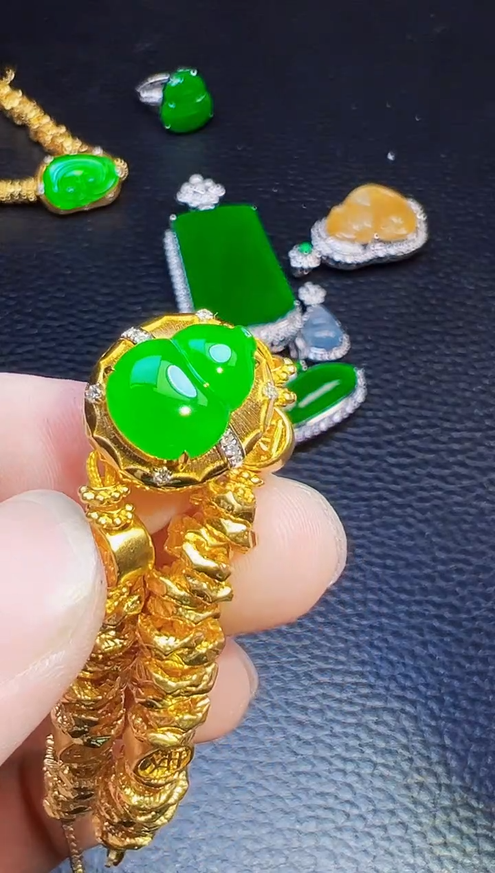 足金镶嵌手链翡翠g****g翡翠