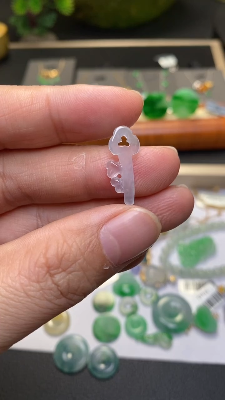 颈饰未镶嵌翡翠净货35054