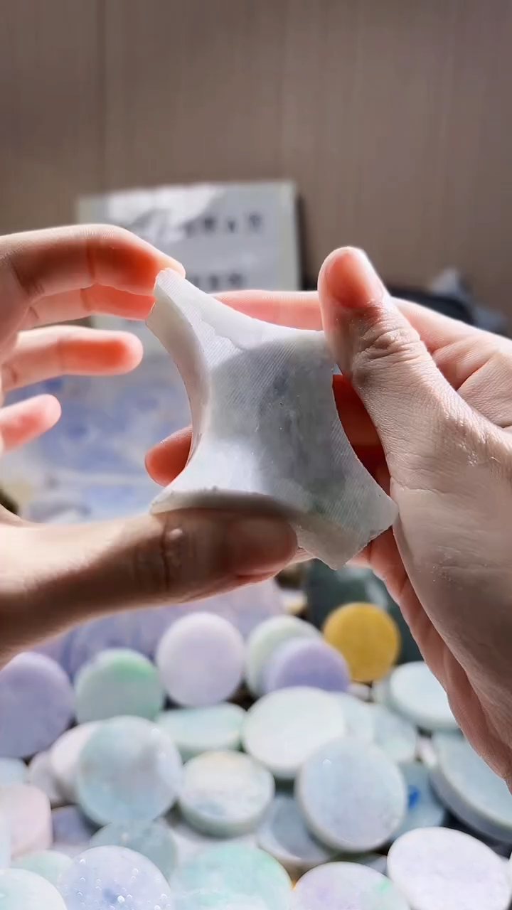 翡翠未镶嵌颈饰翡翠A货 温谭855