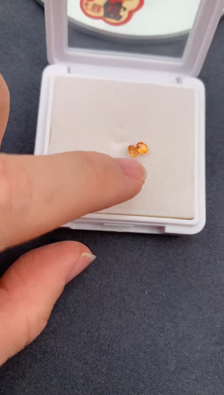 【闪购商品】石榴石（芬达石）裸石未镶嵌60分芬达配对