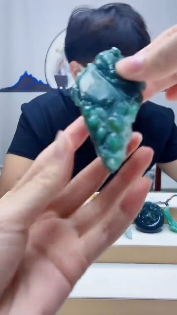 未镶嵌定制翡翠枫5145zm-毛货挂件