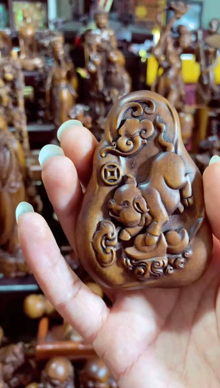 【闪购商品】木小叶黄杨精美礼品猪