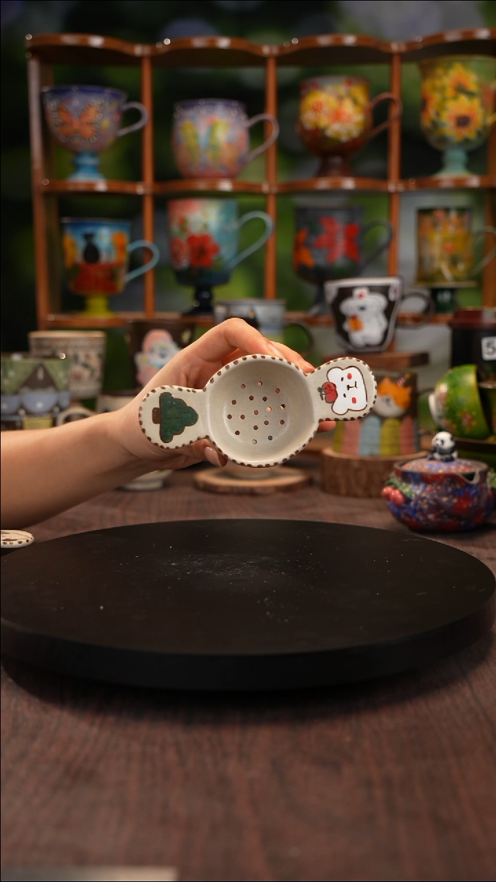 五彩手绘陶瓷漏勺