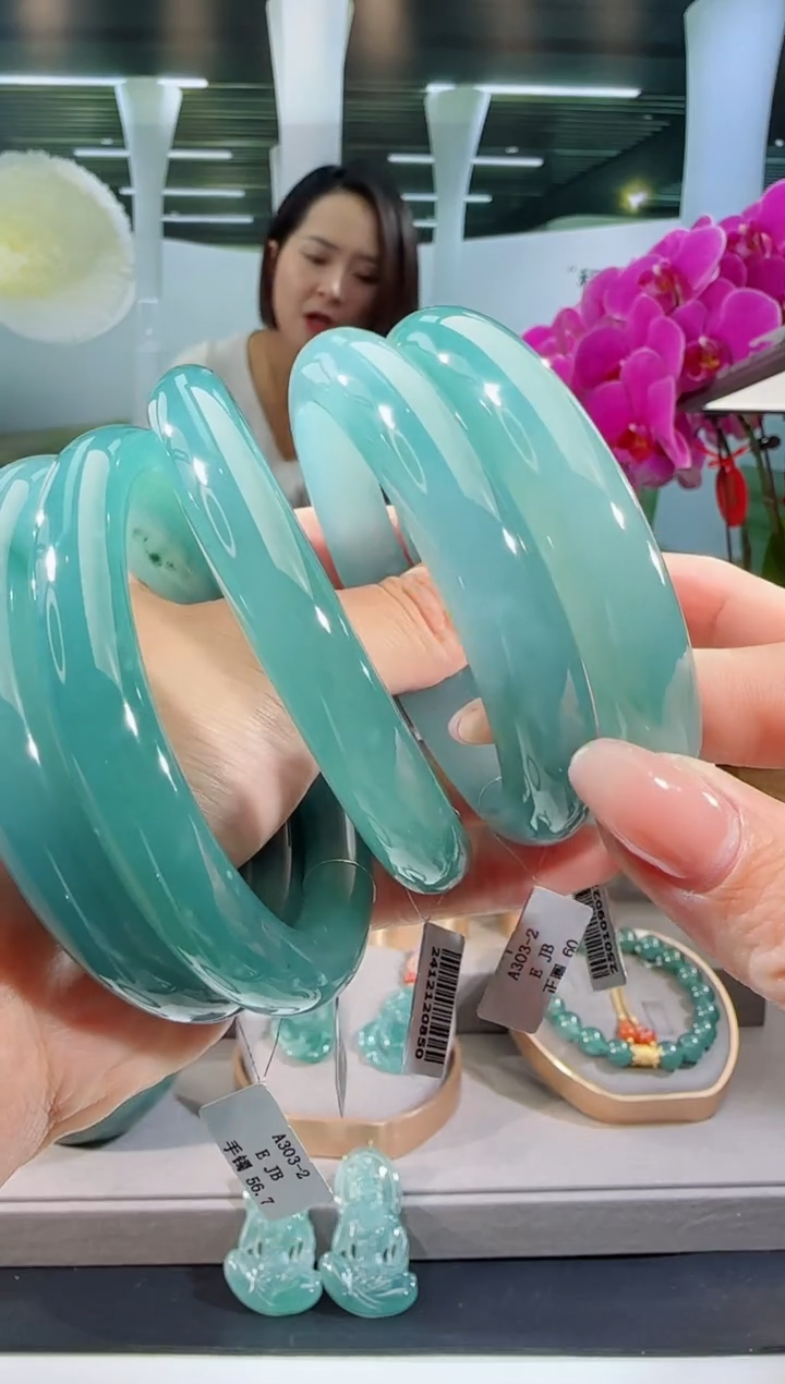 【闪购商品】翡翠手镯未镶嵌款式圈口可选多样性发一