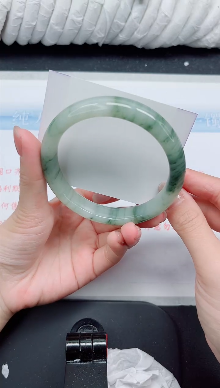 【闪购商品】石英质玉手镯未镶嵌290#64.6