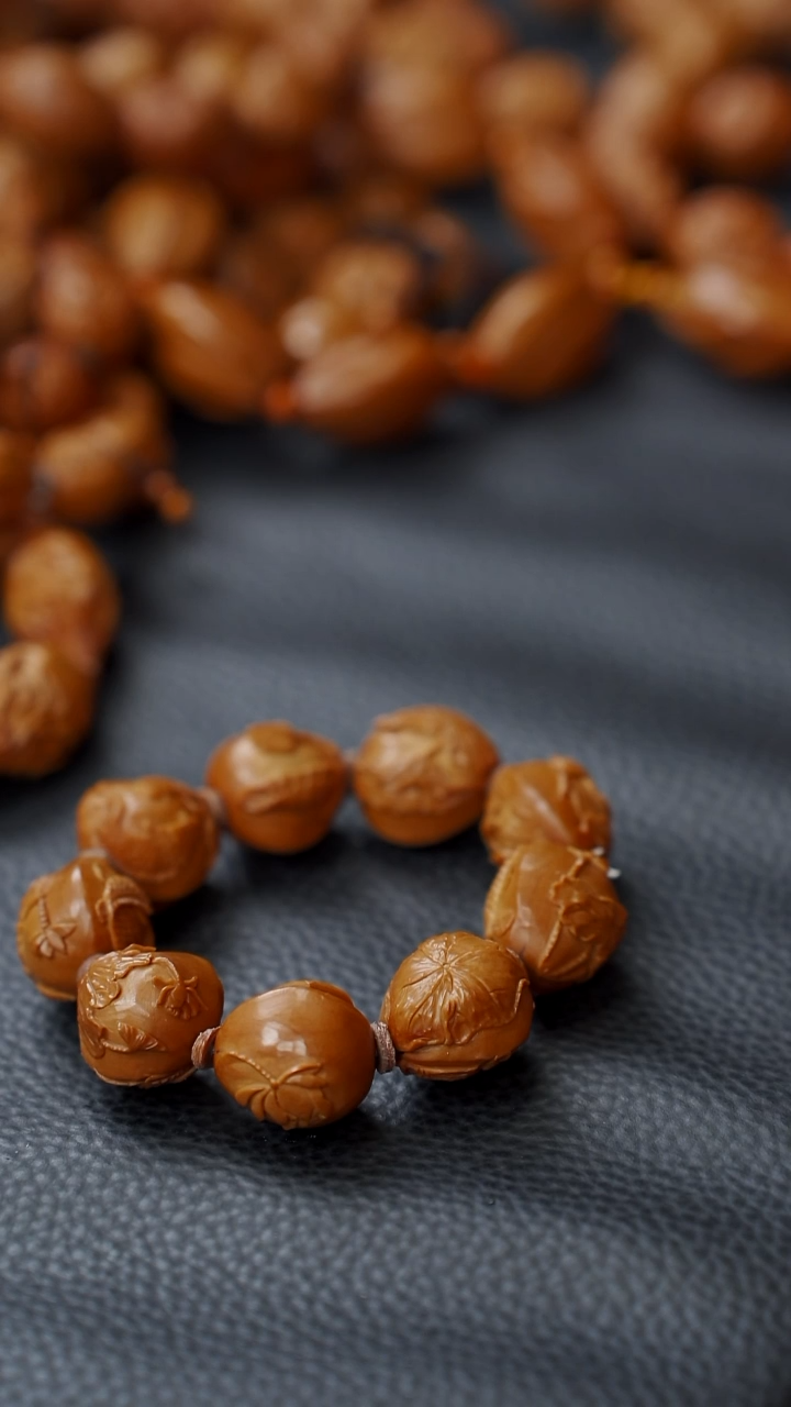 吊坠橄榄核「****鑫荷花鱼