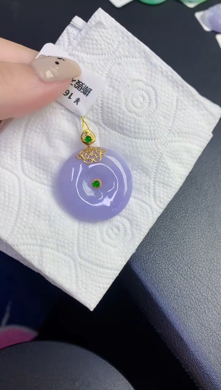 颈饰18K金镶嵌翡翠缅甸天然翡翠A货