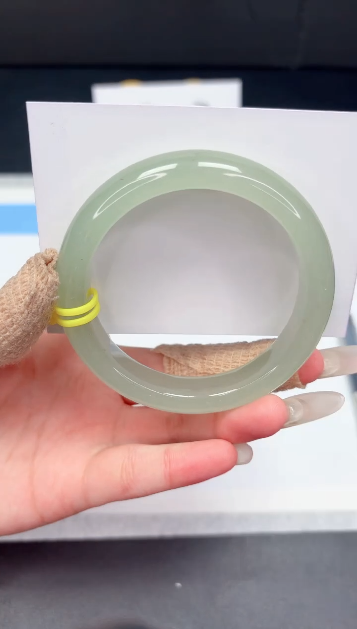 【闪购商品】石英质玉手镯未镶嵌35-58.0