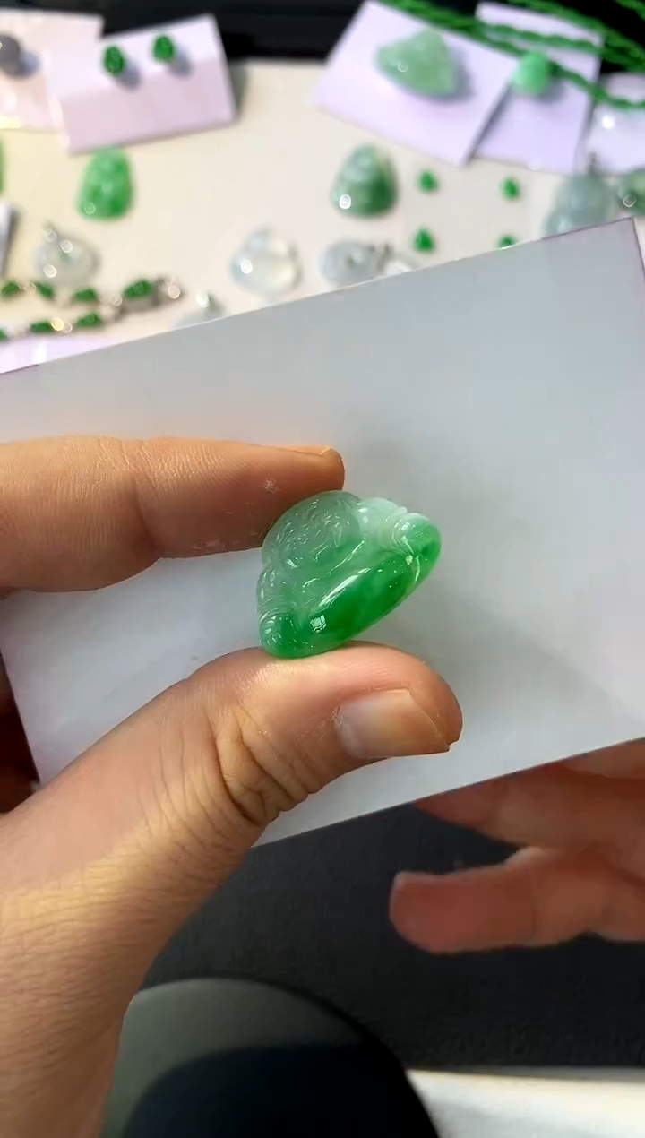 【闪购商品】定制翡翠未镶嵌佛公
