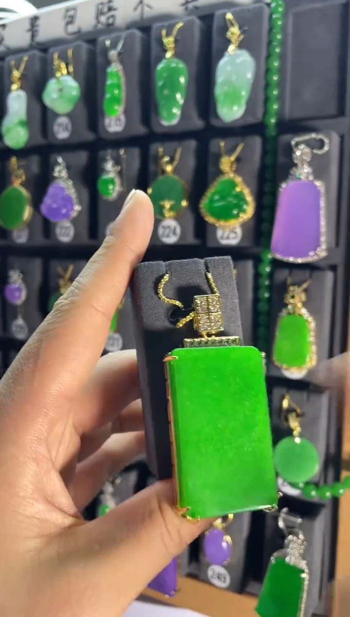 【闪购商品】翡翠耳饰银S925镶嵌218....